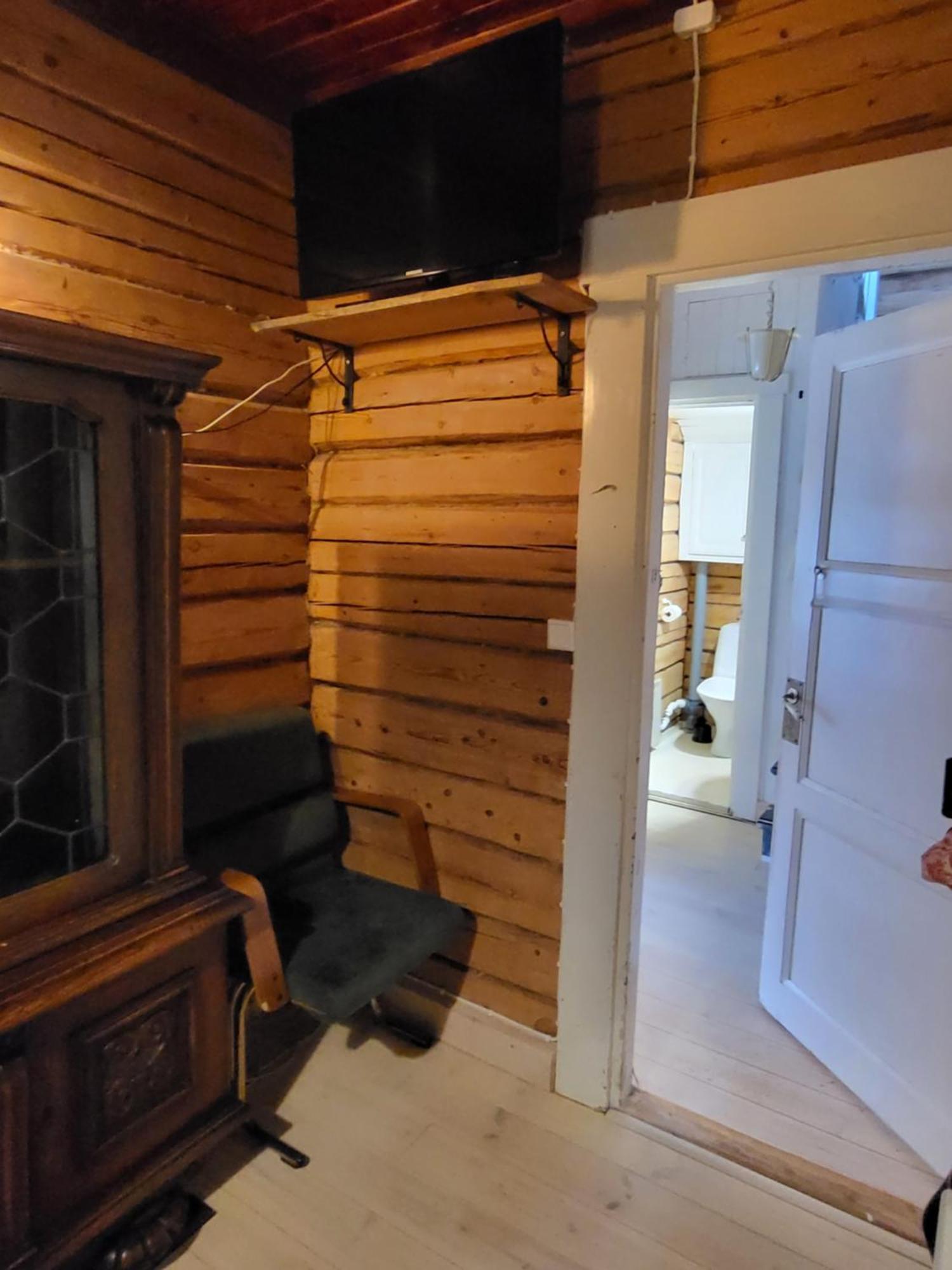 120 Yrs. Old Log House In Kuopio City Centre エクステリア 写真